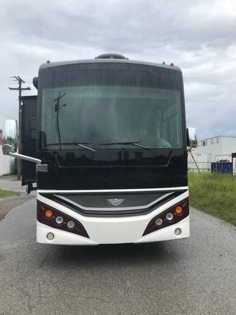 2012 Freightliner Custom 36M Expedition RV MS00048 - $80,000 (Tullahoma)