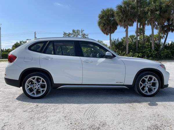 2015 BMW X1 sDrive28i~ WHITE/ BEIGE LEATHER~ PANO ROOF~ 2.0 4 CYL~ GREAT ON - $11,890 (Sarasota, FL)