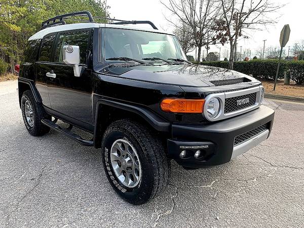 2013 Toyota FJ Cruiser  PRICED TO SELL! - $22,999 (2604 Teletec Plaza Rd. Wake Forest, NC 27587)