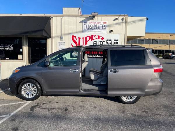 *$3995 Down & *$489 a Month on this Family Mover 2016 Toyota Sienna 8-Pa (GOOD CREDIT / NO CREDIT / BAD CREDIT ... ALL APPROVED!!!)