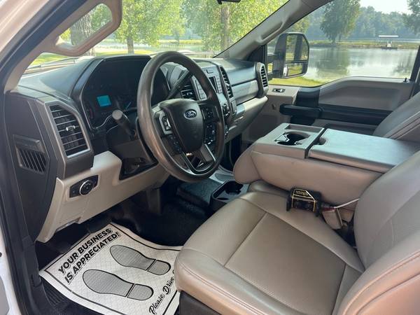 2019 Ford F-350 Crew Cab DRW 4x4 - $45,900 (Forsyth, MO)