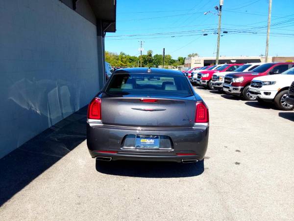 2021 Chrysler 300 S - $29,500 (+ GUARANTEED APPROVAL! 615 AUTO SALES)