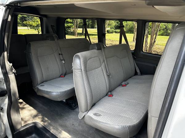 2018 CHEVROLET EXPRESS G3500 LT 3500 3dr Passenger Van stock 12515 - $26,980 (Conway)