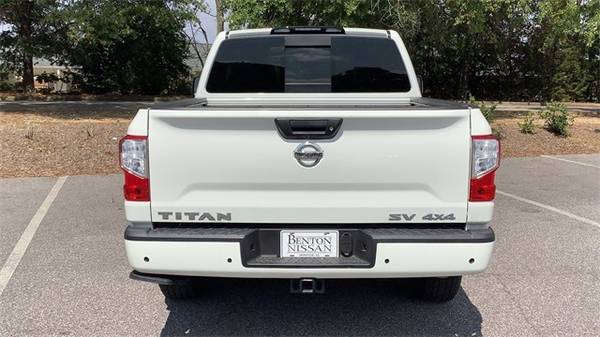 2021 Nissan Titan 4WD 4D Crew Cab / Truck SV (call 205-793-9943)
