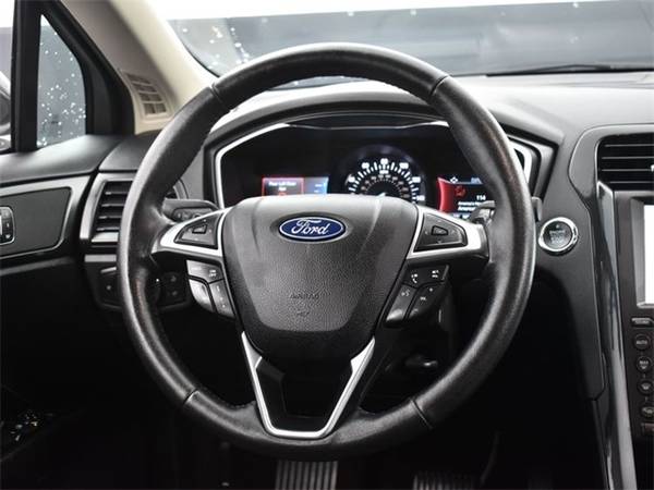 2020 Ford Fusion AWD 4D Sedan / Sedan Titanium (call 205-858-2946)