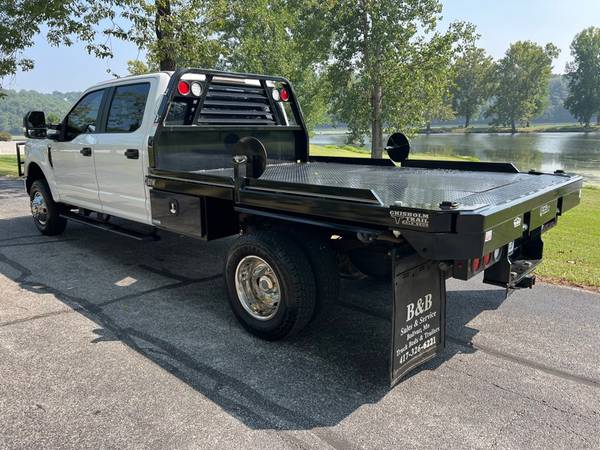 2019 Ford F-350 Crew Cab DRW 4x4 - $45,900 (Forsyth, MO)