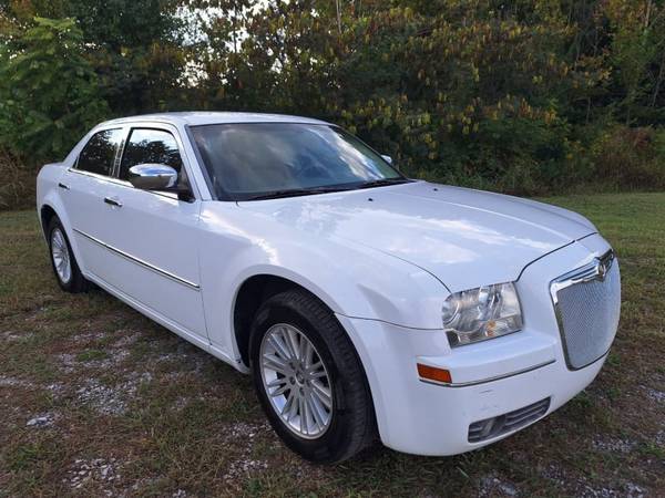 2010 Chrysler 300 4dr Sdn Touring RWD Fleet (Airport Auto Sales)