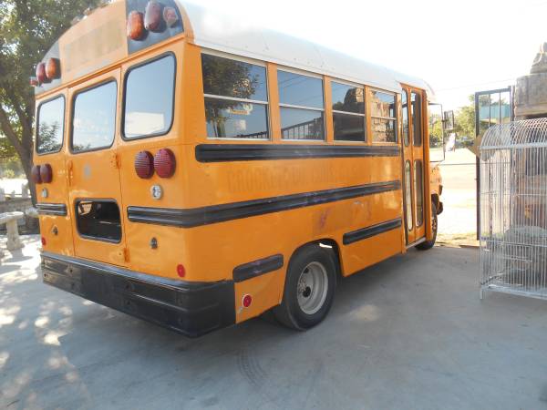 1991GMC BUS VENTURA - $7,900 (San Angelo)