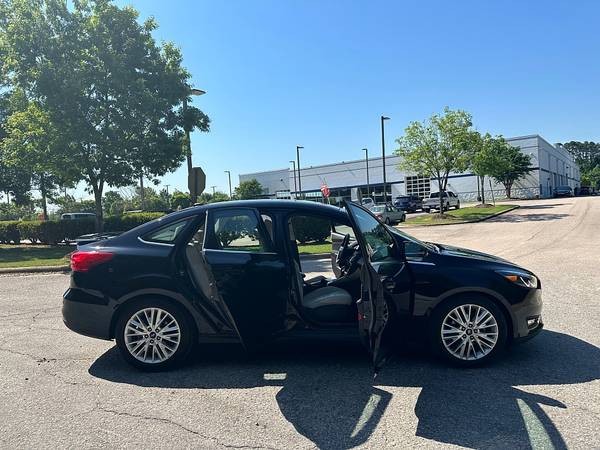 2018 Ford Focus Titanium PRICED TO SELL! - $14,999 (2604 Teletec Plaza Rd. Wake Forest, NC 27587)