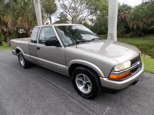 2003 Chevrolet S-10 Ext Cab 123 WB LS - $6,990 (Vero beach)