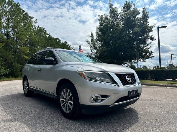 2013 Nissan Pathfinder SL PRICED TO SELL! - $10,999 (2604 Teletec Plaza Rd. Wake Forest, NC 27587)