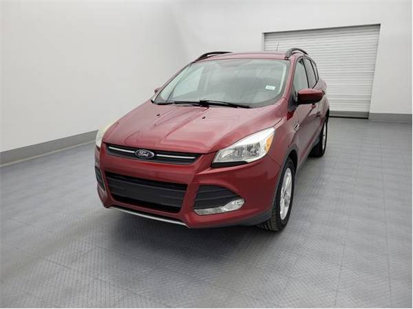 2016 Ford Escape SE - SUV (Ford Escape Red)