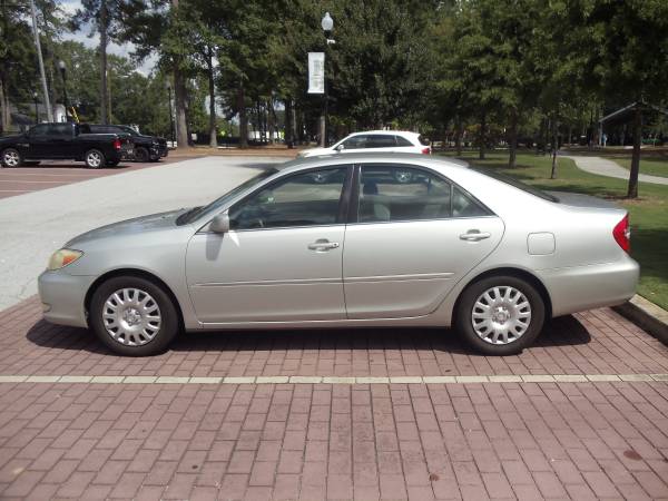 2003 Toyota Camry XLE Sedan One Owner - $3,900 (Snellville)