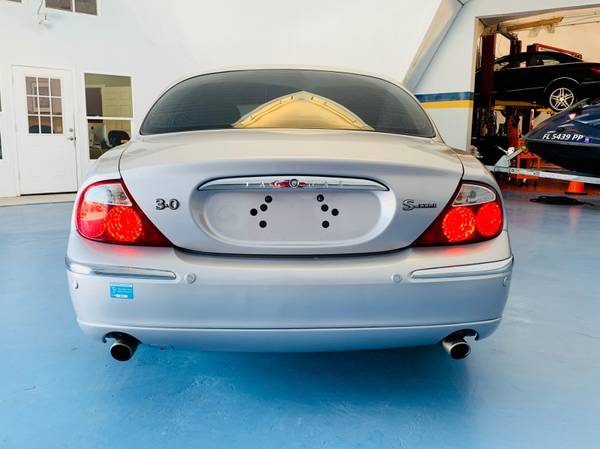 2000 Jaguar S-TYPE 3.0L V6 - $8,500