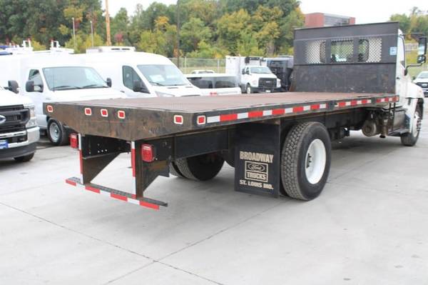 2014 HINO 268 20FT FLATBED Flatbed Truck - $39,900 (St Louis, Missouri)