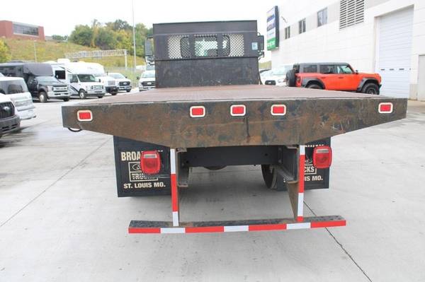 2014 HINO 268 20FT FLATBED Flatbed Truck - $39,900 (St Louis, Missouri)