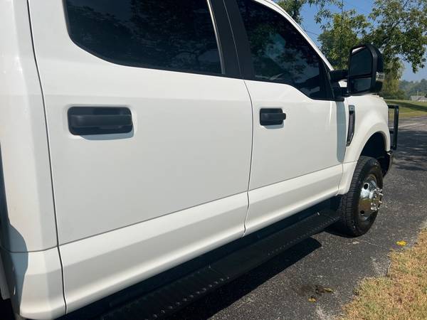 2019 Ford F-350 Crew Cab DRW 4x4 - $45,900 (Forsyth, MO)