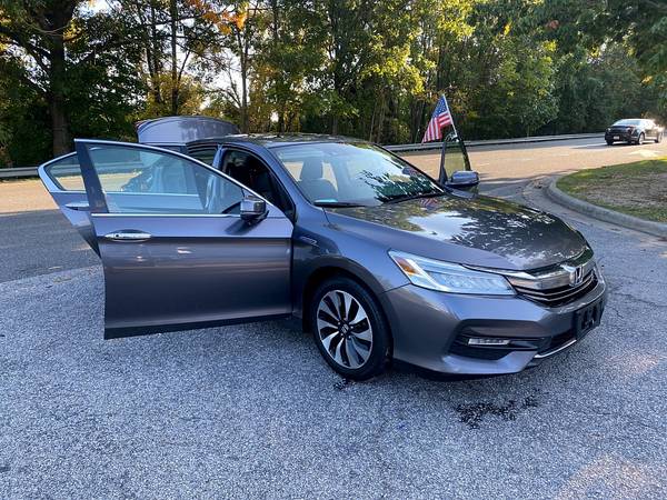 2017 Honda Accord Touring PRICED TO SELL! - $19,999 (2604 Teletec Plaza Rd. Wake Forest, NC 27587)