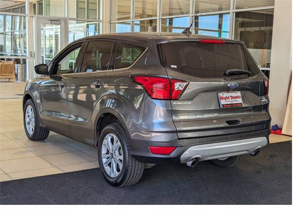 Used 2019 Ford Escape SE / $8,153 below Retail! (Scottsdale,AZ / Right Toyota)