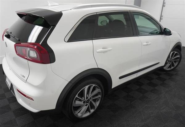 2017 KIA NIRO Touring Launch Edition 6 Months Warranty / Nation Wide Delivery - $15,495 (+ CarNova)