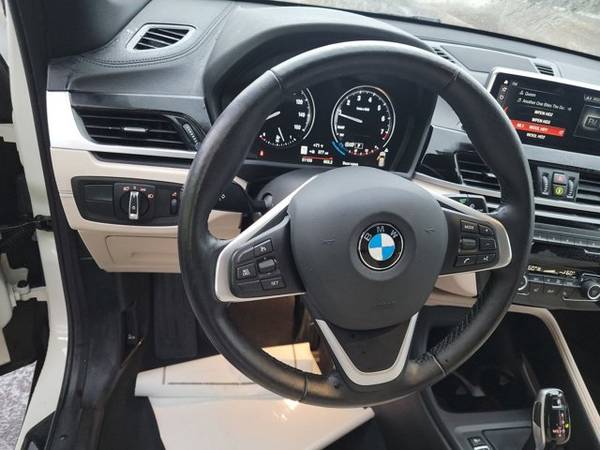 2021 BMW X1 xDrive28i w/ Panoramic Sunroof (BMW X1 Sedan)