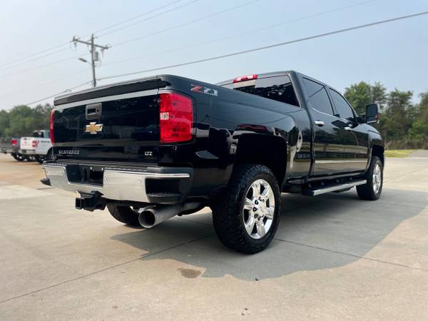 2019 Chevrolet Silverado 2500 LTZ Crew Cab 4WD SWB - $48,900 (WE DELIVER ANYWHERE)