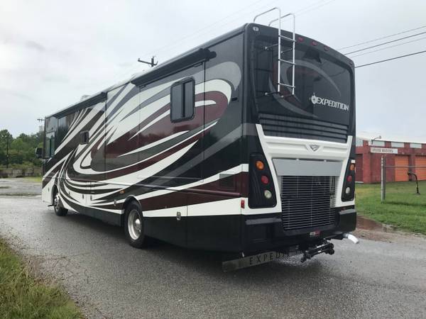 2012 Freightliner Custom 36M Expedition RV MS00048 - $80,000 (Tullahoma)