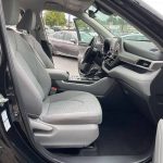 2020 Toyota Highlander LE 3rd Row AWD - $34,990 (Royal Automotive)