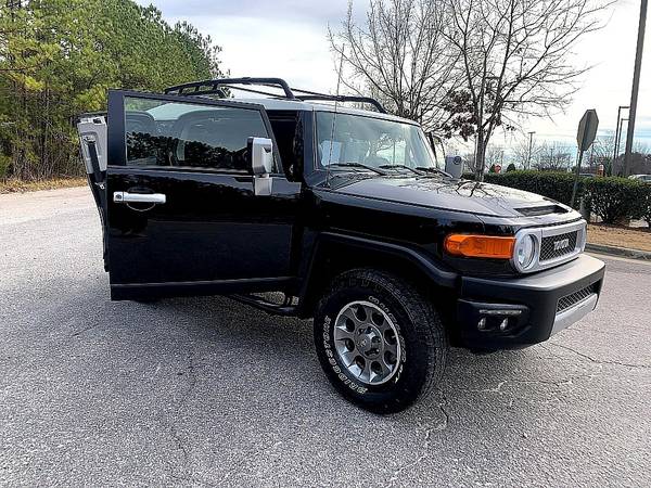 2013 Toyota FJ Cruiser  PRICED TO SELL! - $22,999 (2604 Teletec Plaza Rd. Wake Forest, NC 27587)