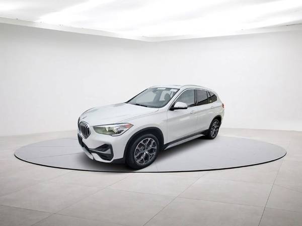 2021 BMW X1 xDrive28i w/ Panoramic Sunroof (BMW X1 Sedan)