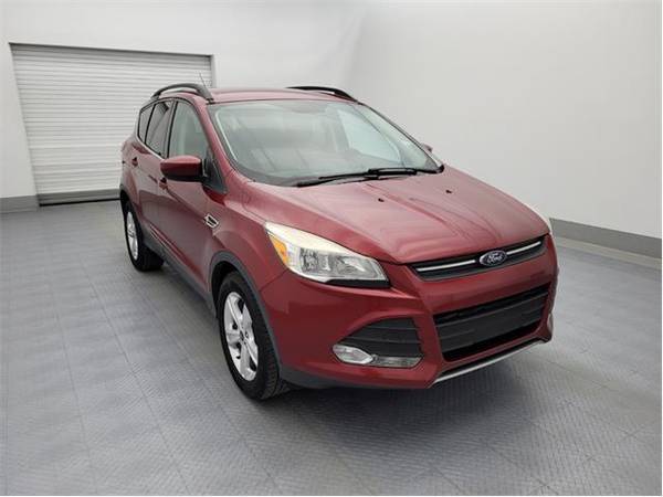 2016 Ford Escape SE - SUV (Ford Escape Red)