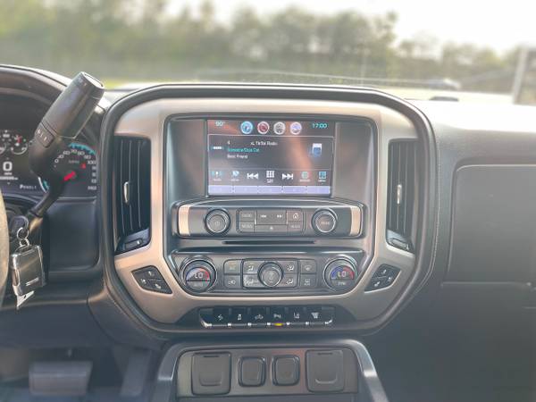 2019 GMC Sierra 2500 Denali Crew Cab 4WD - $54,900 (WE DELIVER ANYWHERE)