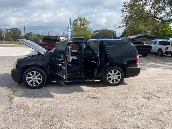 2012 GMC Yukon Denali Sport Utility 4D - $11,295 (+ Longwood Auto)