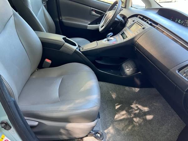 2014 Toyota Prius - $6,990 (Alpharetta)