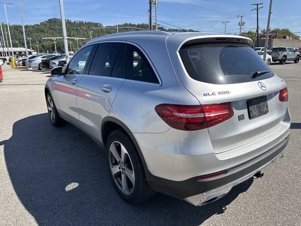 Used 2018 Mercedes-Benz GLC 4MATIC  4D Sport Utility / SUV GLC 300 (call 304-836-3209)