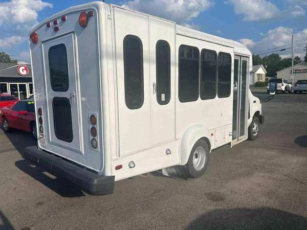 2010 Ford E350 Super Duty Cutaway - On the Road Pricing! - $15500.00