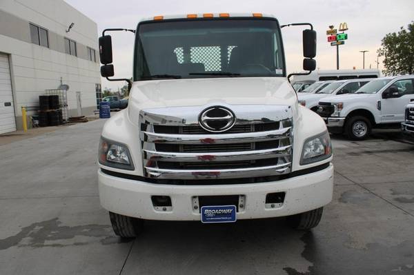 2014 HINO 268 20FT FLATBED Flatbed Truck - $39,900 (St Louis, Missouri)