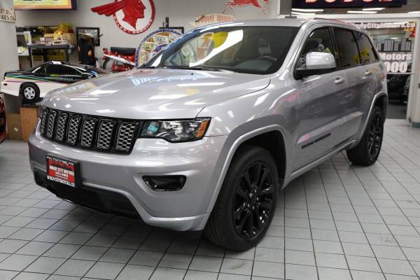 2018 Jeep Grand Cherokee Laredo - $24,850 (+ Windy City Motors)
