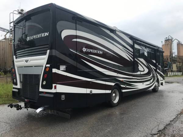 2012 Freightliner Custom 36M Expedition RV MS00048 - $80,000 (Tullahoma)