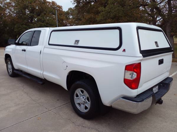 2019 TOYOTA TUNDRA 4X4 ONE OWNER PERFECT CONDITION - $24,800 (Denton)