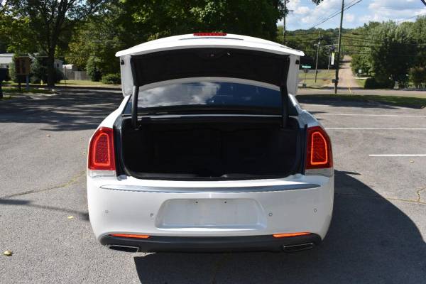 2015 Chrysler 300 C Platinum 4dr Sedan - $16,990 (+ Alpha Motors TN)