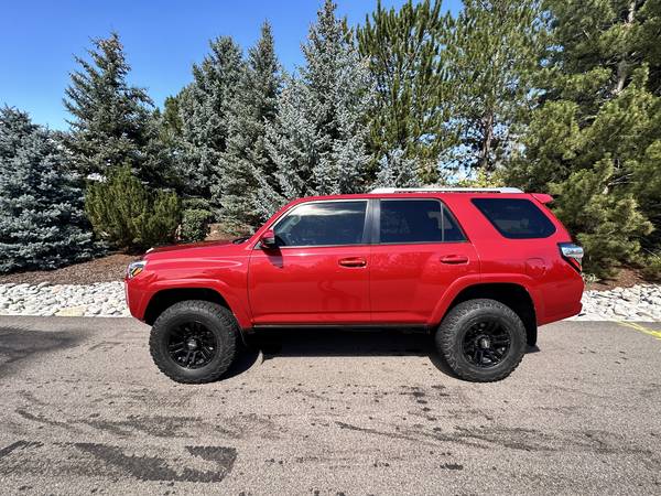 2014 Toyota 4Runner SR5 4x4 SUV ~ Quality in & out -  Red - Lifted - $24,950 (Englewood)