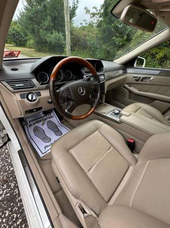 2010 Mercedes-Benz E-Class E 350 Luxury 4dr Sedan - $8,995 (+ Premium Auto Outlet)