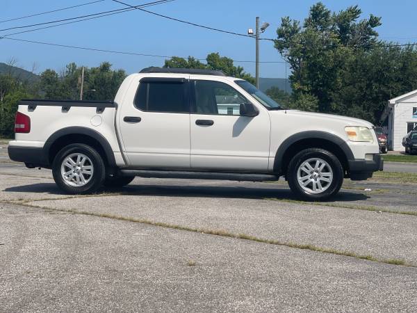 2008 Ford Explorer Sport Trac XLT 4x2 - $7,300 (Salem)