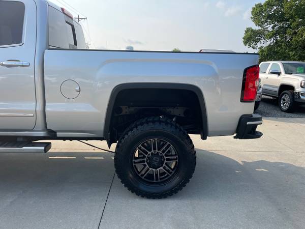 2019 GMC Sierra 2500 Denali Crew Cab 4WD - $54,900 (WE DELIVER ANYWHERE)