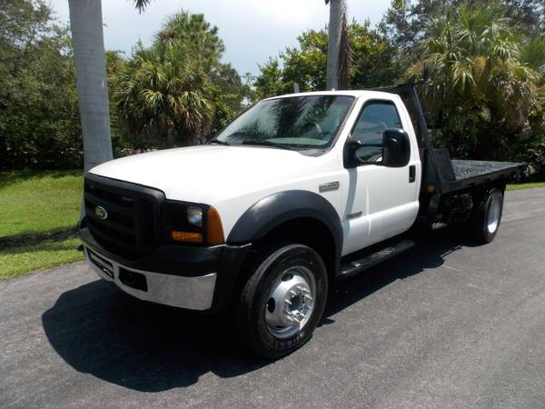 2006 Ford Super Duty F-450 DRW Reg Cab 141 WB 60 CA XL - $15,990 (Vero beach)