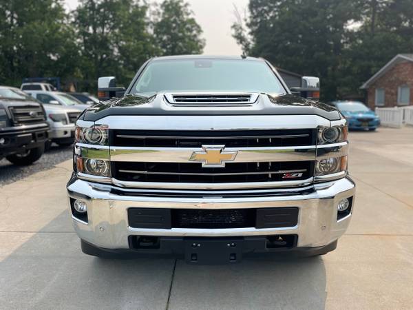 2019 Chevrolet Silverado 2500 LTZ Crew Cab 4WD SWB - $48,900 (WE DELIVER ANYWHERE)