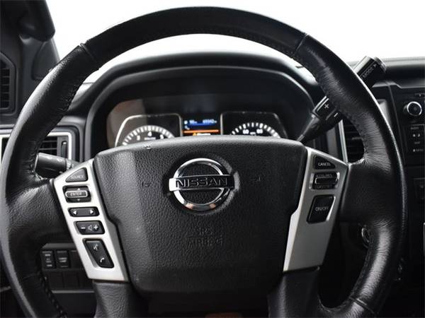 2019 Nissan Titan 4WD 4D Crew Cab / Truck SL (call 205-858-2946)