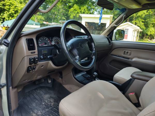 2002 Toyota 4Runner 4x4 SR5 - $18,500 (Wilson Co.)