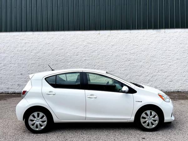 2012 Toyota Prius c - Financing Available! - $8600.00